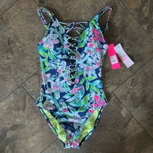 Lily Pulitzer Swimsuit! NWT! 🌺🌸☀️